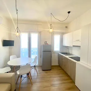  Appartamento Maria Luisa - Piazza Mazzini - 30 Mt Dal Mare - Jesolo
